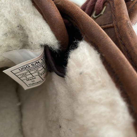 UGG Men's Neumel Waterproof Boot, Chestnut - Picture 8 of 9